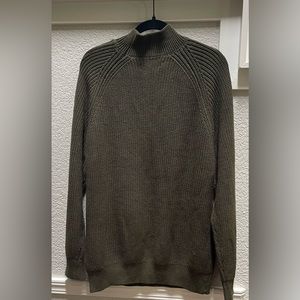 NWT Mens Liverpool Sweater. Mockneck, size Large - Olive Green